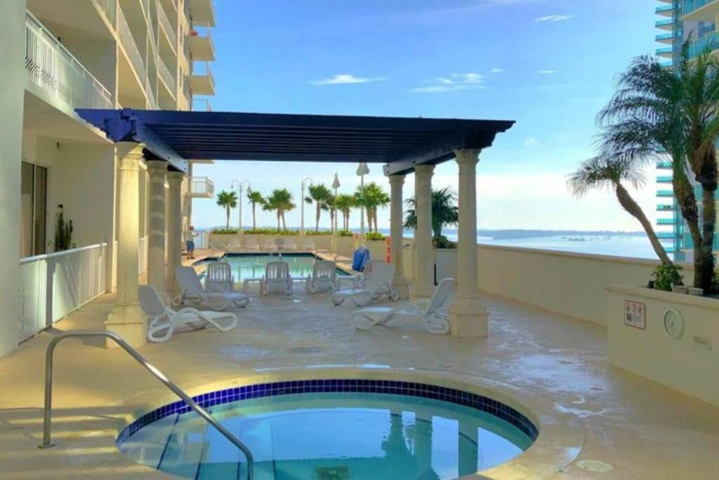 Lovely Condo With City & Ocean Views. Sleep Up To 6 People! Miami Extérieur photo