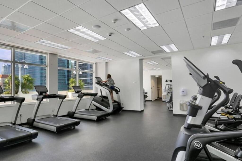 Lovely Condo With City & Ocean Views. Sleep Up To 6 People! Miami Extérieur photo