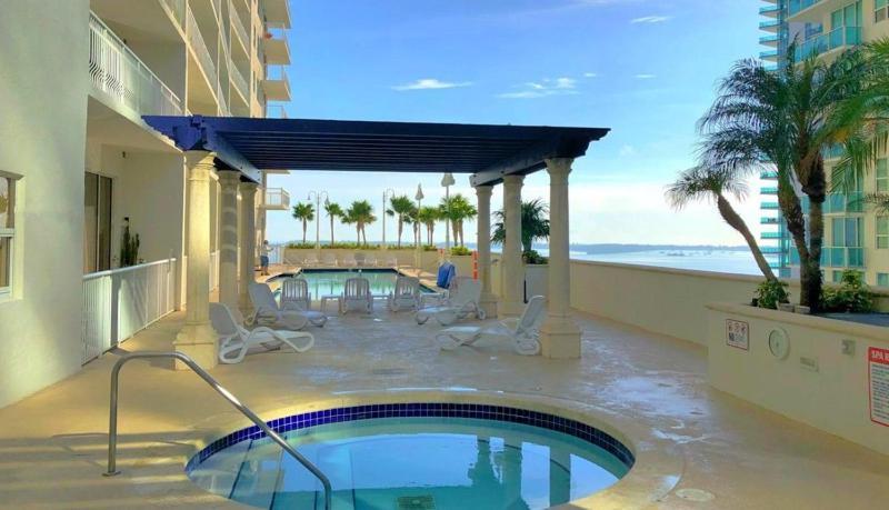 Lovely Condo With City & Ocean Views. Sleep Up To 6 People! Miami Extérieur photo