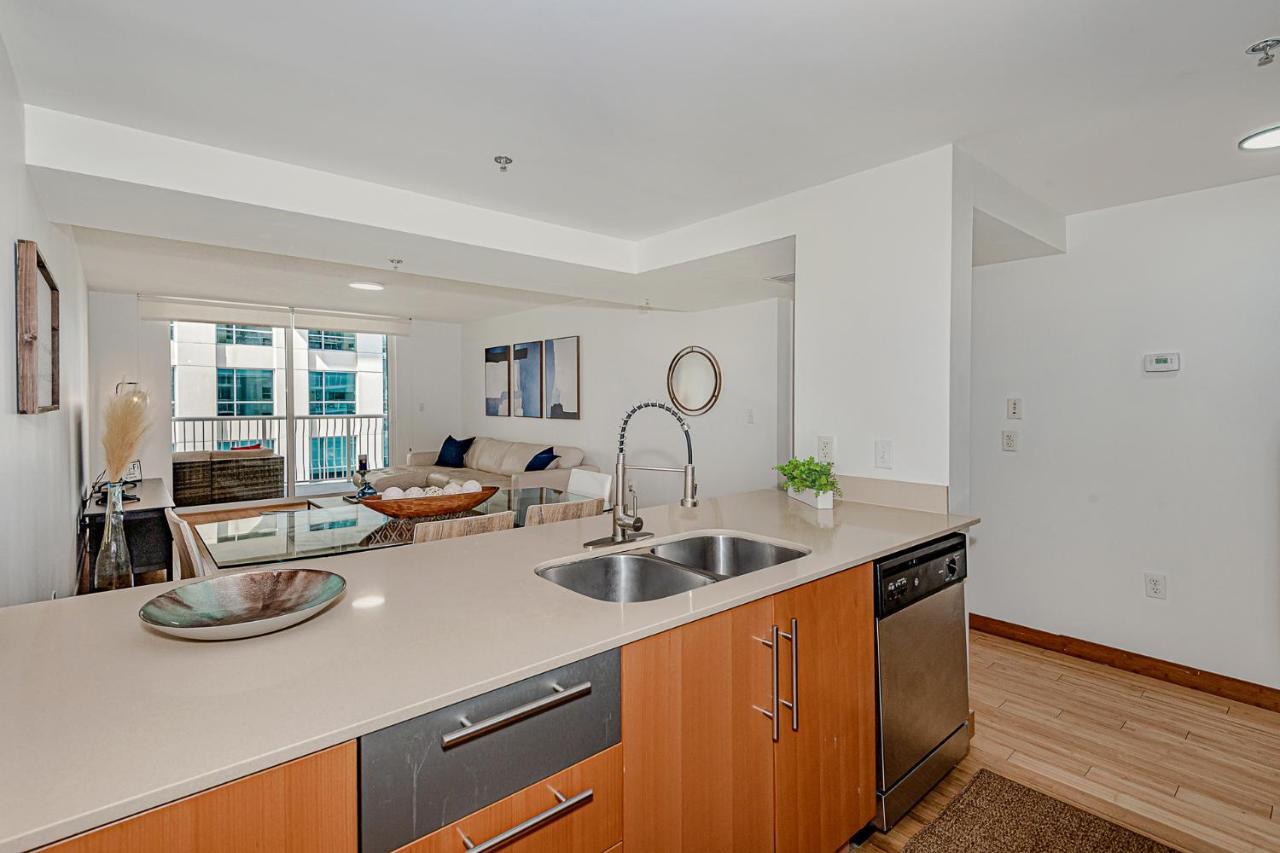Lovely Condo With City & Ocean Views. Sleep Up To 6 People! Miami Extérieur photo